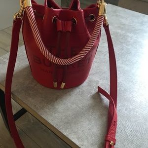 Marc Jacobs leather bucket - true red